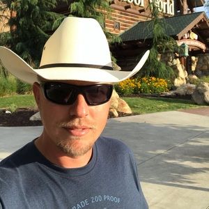 Meet your Posher, Bryan